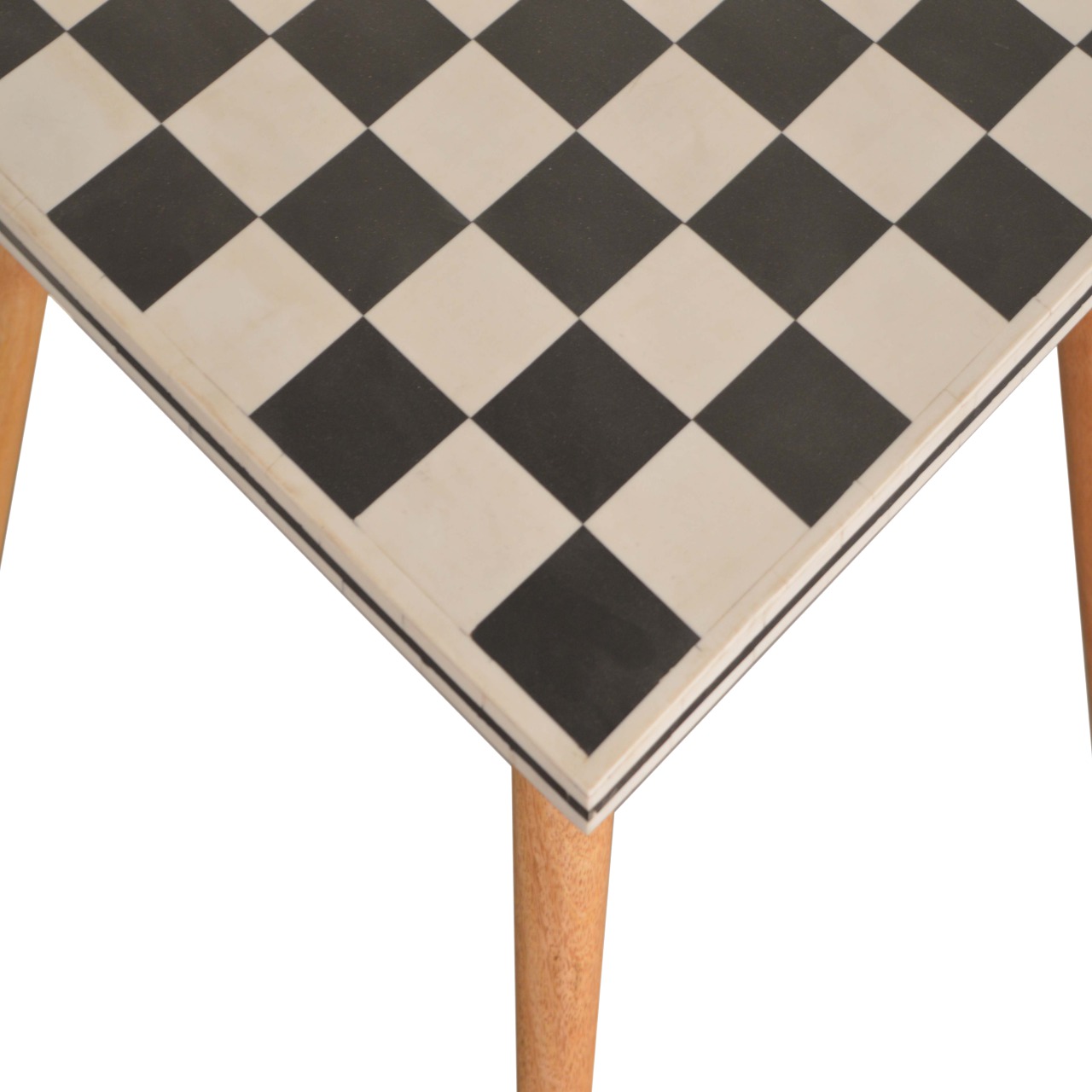 in1521 checkered end table