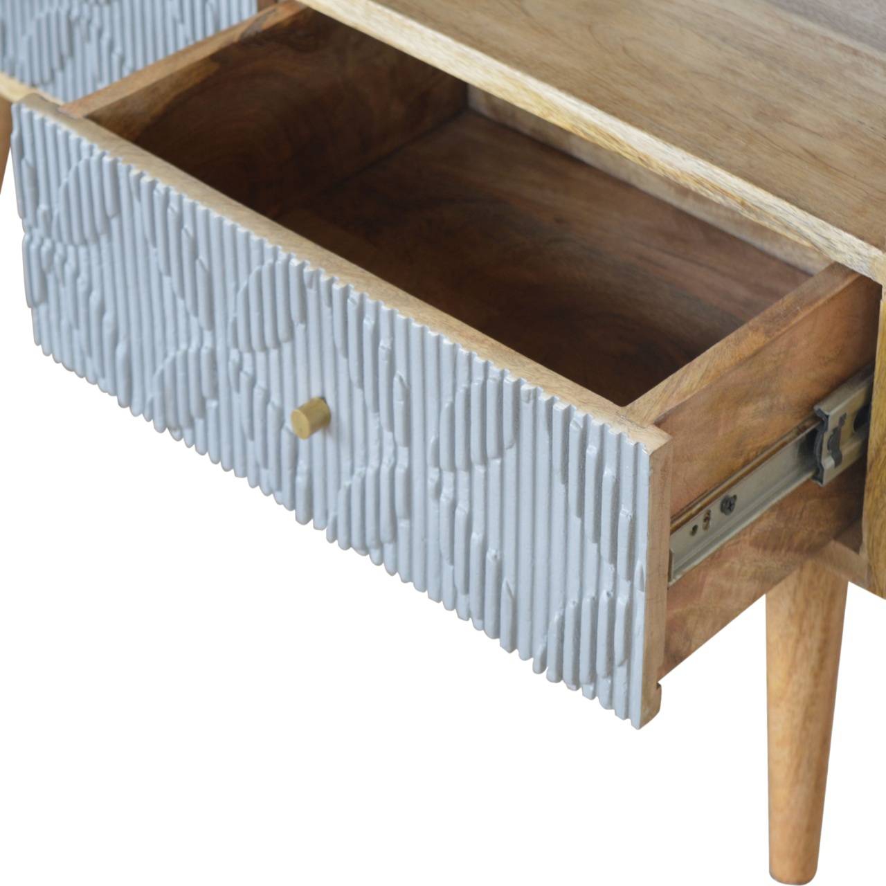 in920 geometric carved media unit