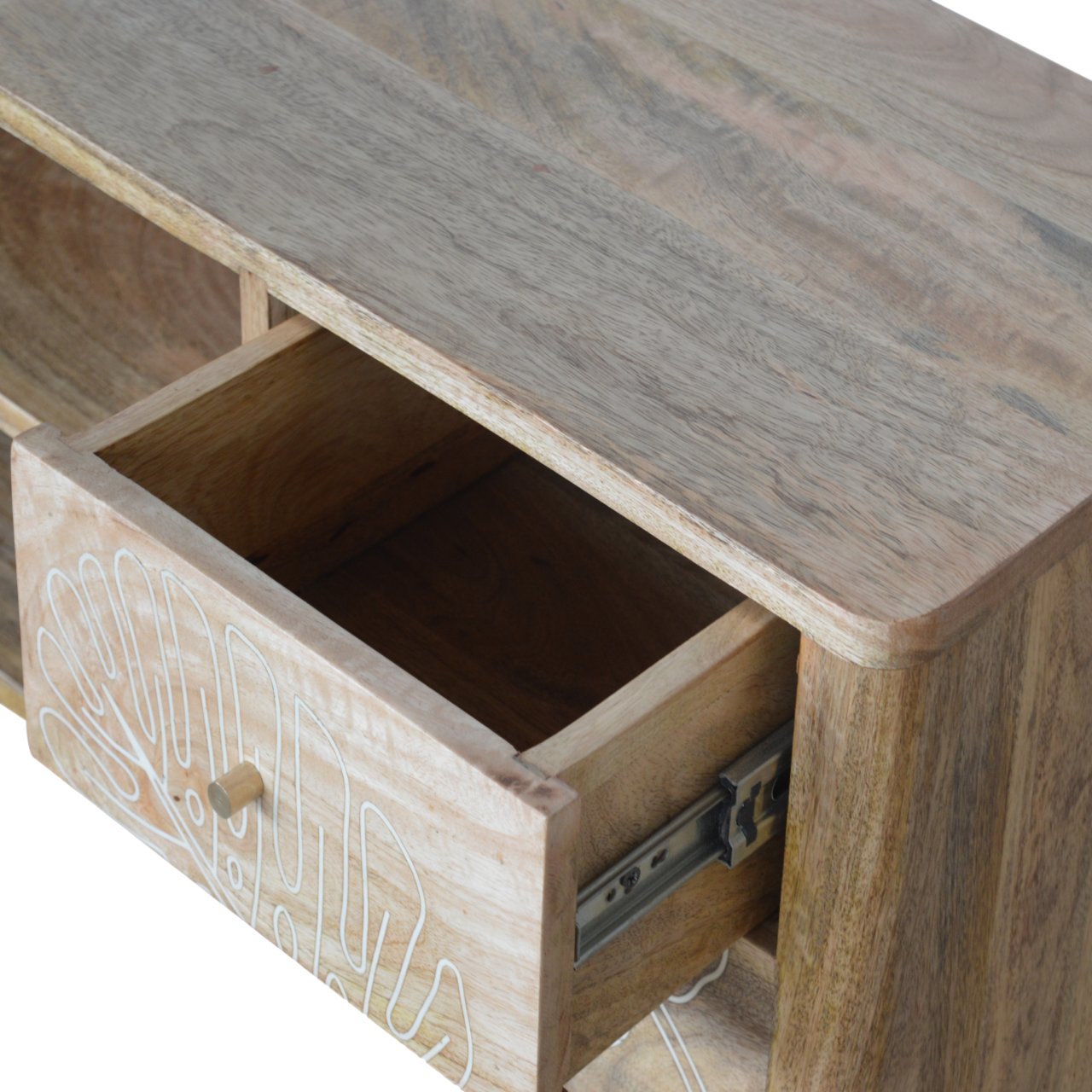 in950 leaf resin entertainment unit